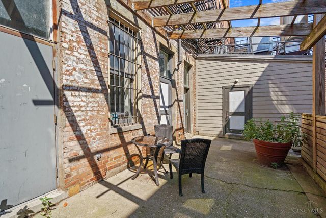 1202 Main Street, Cincinnati, OH 45202