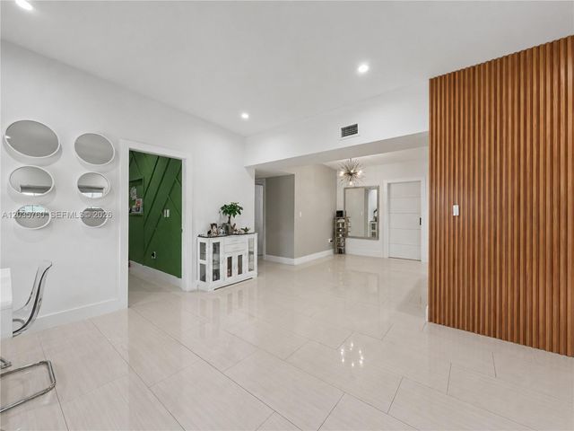 960 NE 146th Street, North Miami, FL 33161