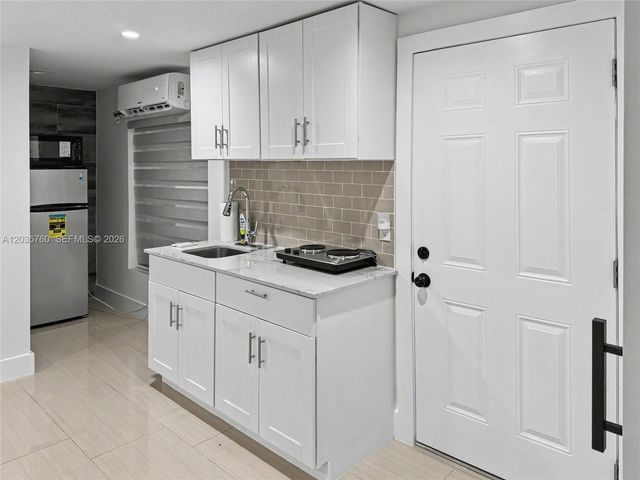 960 NE 146th Street, North Miami, FL 33161