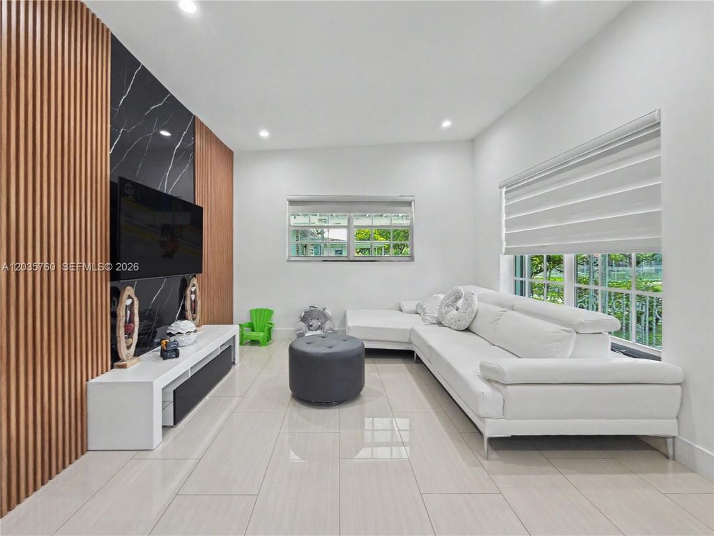 960 NE 146th Street, North Miami, FL 33161