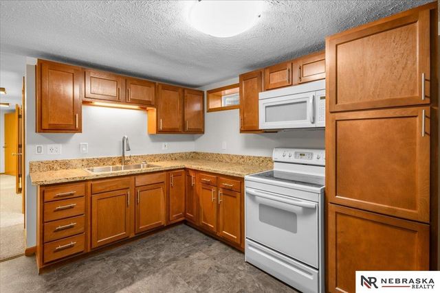 29818 E Park Highway, Ashland, NE 68003