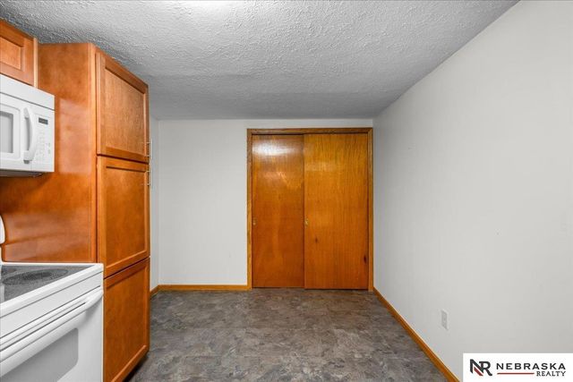 29818 E Park Highway, Ashland, NE 68003