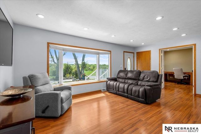 29818 E Park Highway, Ashland, NE 68003