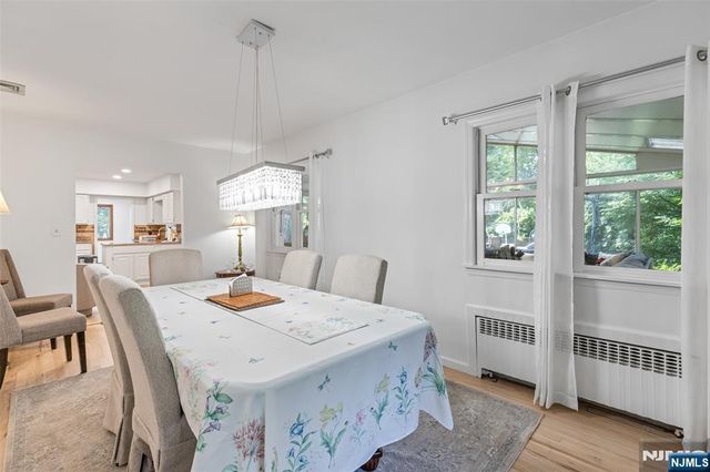 34 Andrew Avenue, Oakland, NJ 07436