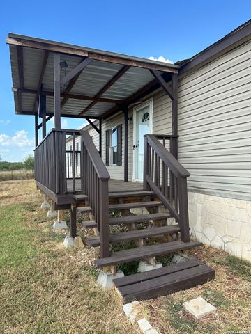 10161 Loop 106, Adkins, TX 78101