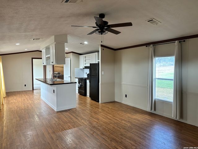 10161 Loop 106, Adkins, TX 78101