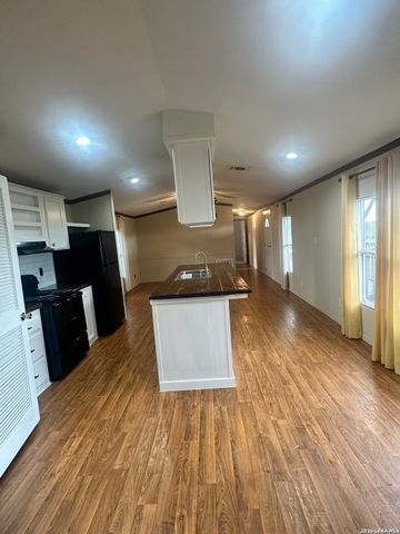 10161 Loop 106, Adkins, TX 78101