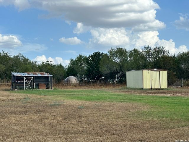10161 Loop 106, Adkins, TX 78101