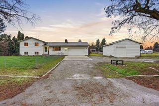 414 S Henry Rd, Greenacres, WA 99016