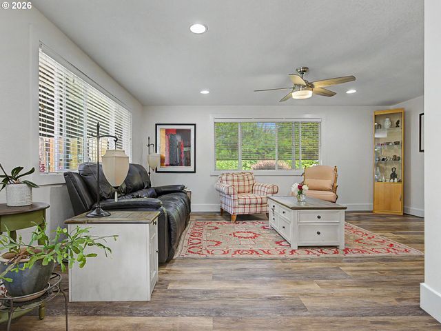 10923 Se 242ND Ave, Damascus, OR 97089