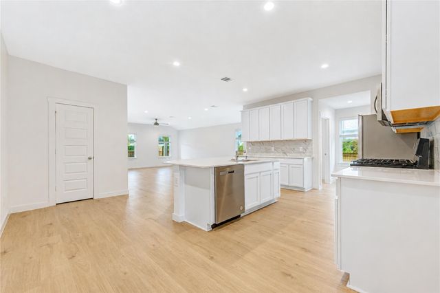 31727 Hallington Hill Lane, Fulshear, TX 77441