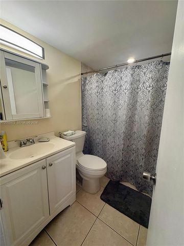 5050 NW 7th St 309, Miami, FL 33126