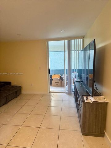 5050 NW 7th St 309, Miami, FL 33126