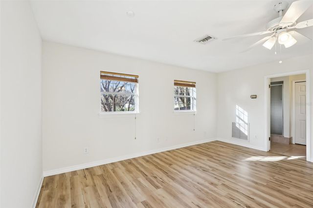 131 E PALMETTO AVENUE, Howey In The Hills, FL 34737