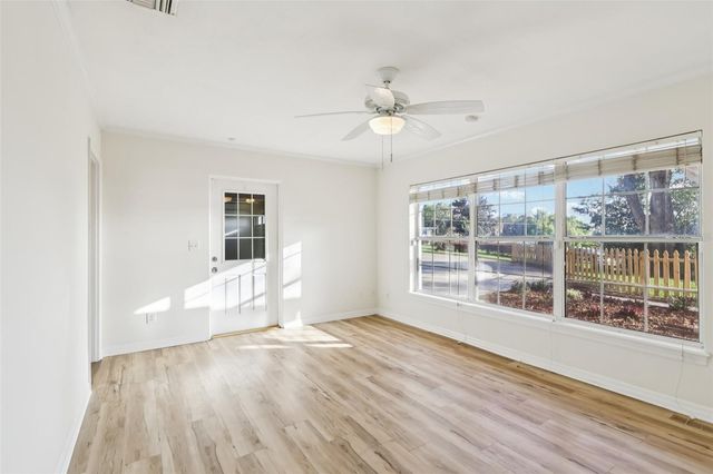 131 E PALMETTO AVENUE, Howey In The Hills, FL 34737