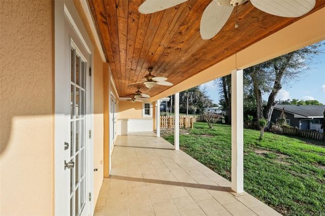 131 E PALMETTO AVENUE, Howey In The Hills, FL 34737