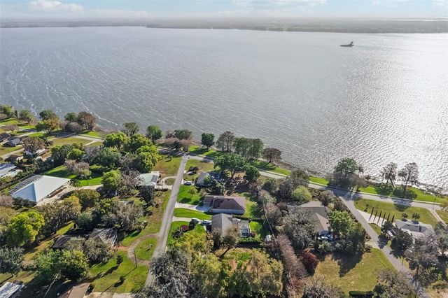 131 E PALMETTO AVENUE, Howey In The Hills, FL 34737