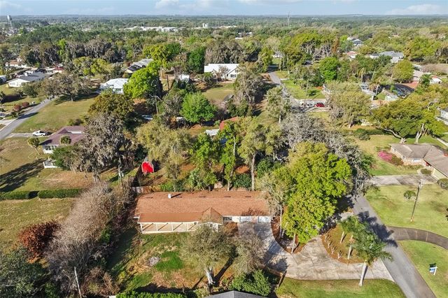 131 E PALMETTO AVENUE, Howey In The Hills, FL 34737