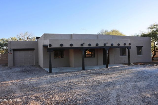 1231 W Newton Drive, Tucson, AZ 85704