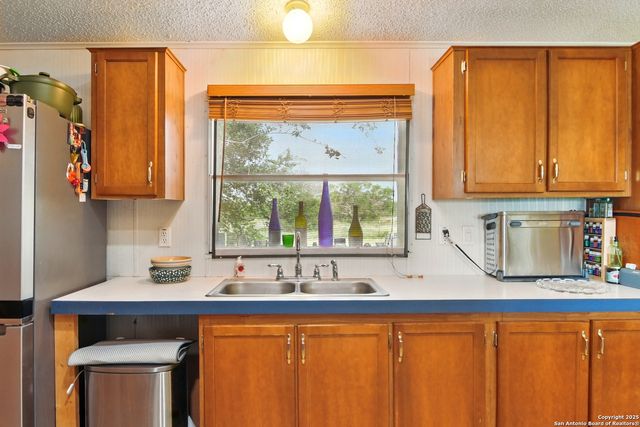 344 E CR 341, Knippa, TX 78801