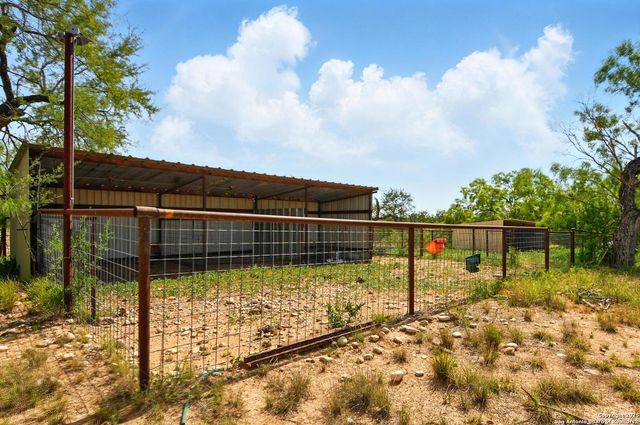 344 E CR 341, Knippa, TX 78801