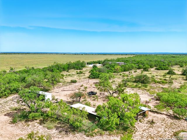 344 E CR 341, Knippa, TX 78801