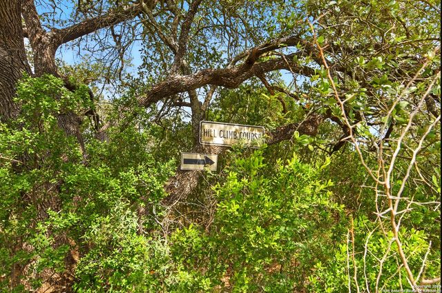 344 E CR 341, Knippa, TX 78801