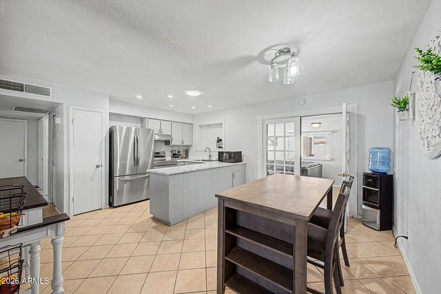 6313 W MONTEREY Way, Phoenix, AZ 85033