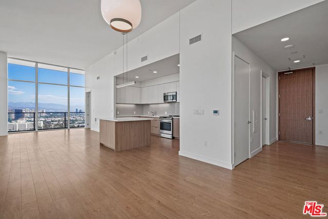 11750 Wilshire Boulevard 3407, Los Angeles, CA 90025