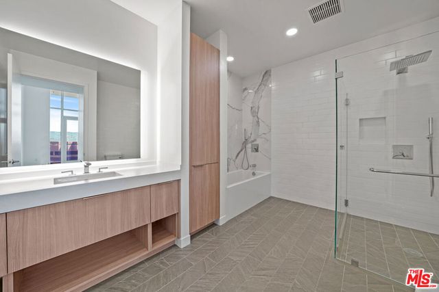 11750 Wilshire Boulevard 3407, Los Angeles, CA 90025