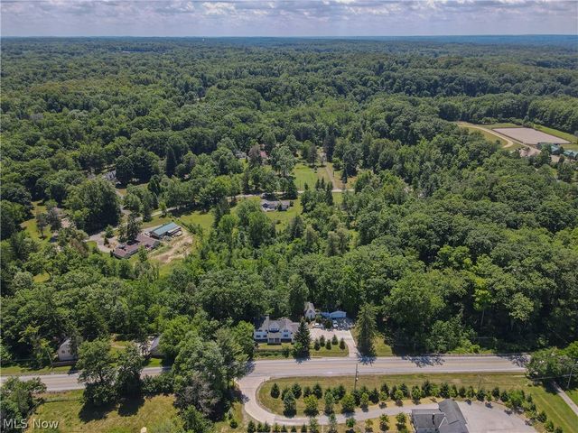 7981 Kinsman Road, Novelty, OH 44072