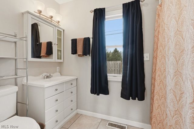 7981 Kinsman Road, Novelty, OH 44072