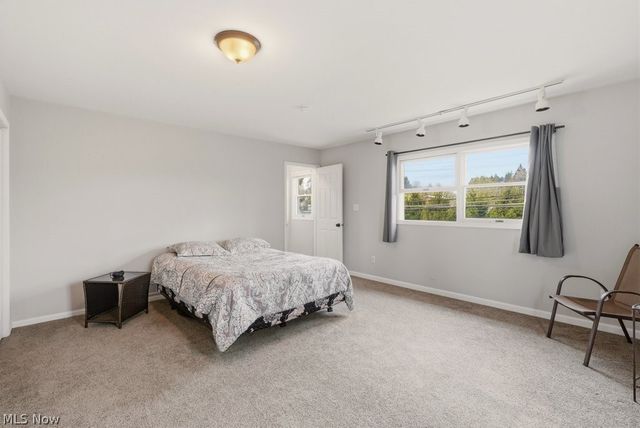 7981 Kinsman Road, Novelty, OH 44072
