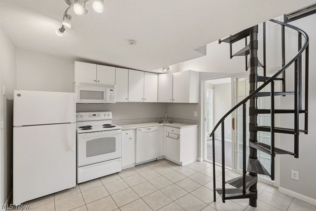 7981 Kinsman Road, Novelty, OH 44072