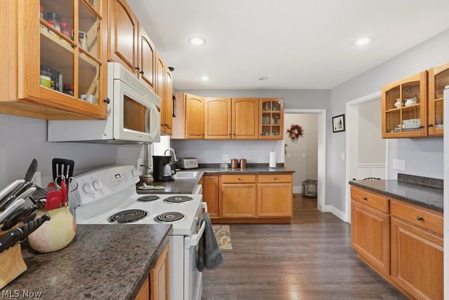 7981 Kinsman Road, Novelty, OH 44072