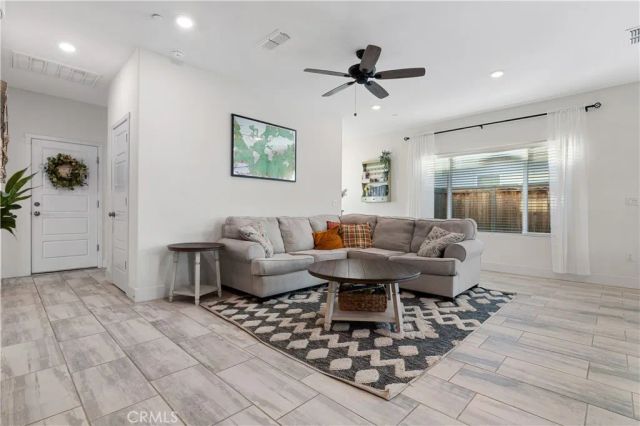 9606 Cotton Creek, Shafter, CA 93263