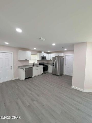 208 Kraft Avenue, Panama City, FL 32401