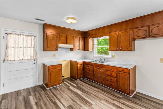 2380 W US HIGHWAY 64, Mocksville, NC 27028