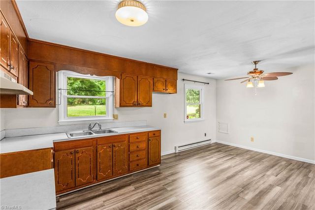 2380 W US HIGHWAY 64, Mocksville, NC 27028
