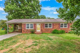 2380 W US HIGHWAY 64, Mocksville, NC 27028