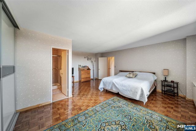 2200 N Central Road 6H, Fort Lee, NJ 07024