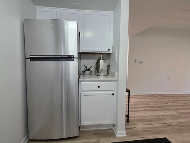 127 N Wolf Road 41A, Wheeling, IL 60090