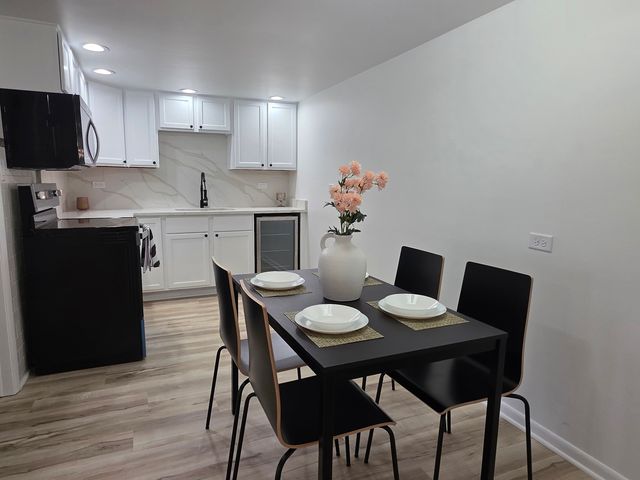 127 N Wolf Road 41A, Wheeling, IL 60090