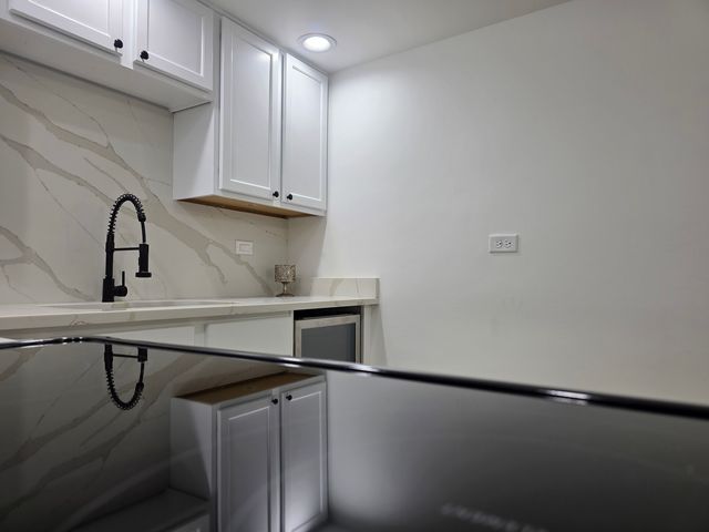 127 N Wolf Road 41A, Wheeling, IL 60090