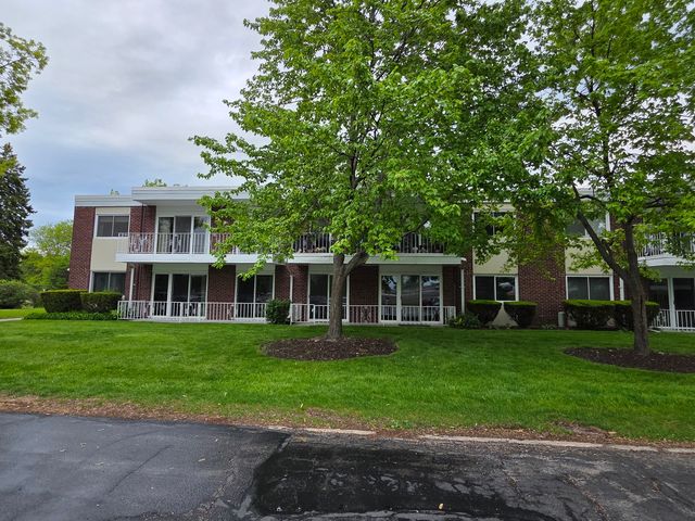 127 N Wolf Road 41A, Wheeling, IL 60090