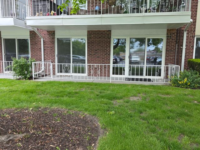127 N Wolf Road 41A, Wheeling, IL 60090