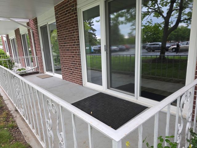 127 N Wolf Road 41A, Wheeling, IL 60090