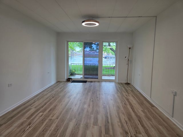 127 N Wolf Road 41A, Wheeling, IL 60090