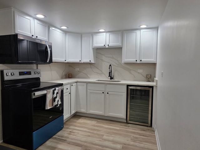 127 N Wolf Road 41A, Wheeling, IL 60090