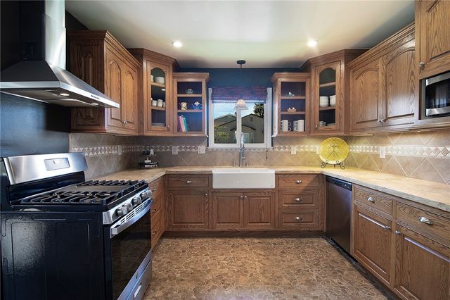 544 N California Street, Burbank, CA 91505